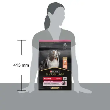 Højden på ProPlan hundemad med laks til voksne 1+ med sensitiv hud er 413 mm